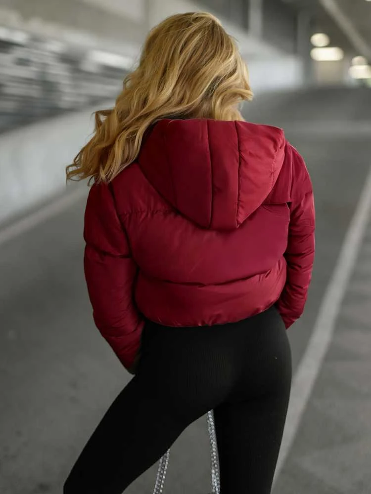 Moteriška raudona striukė Trini