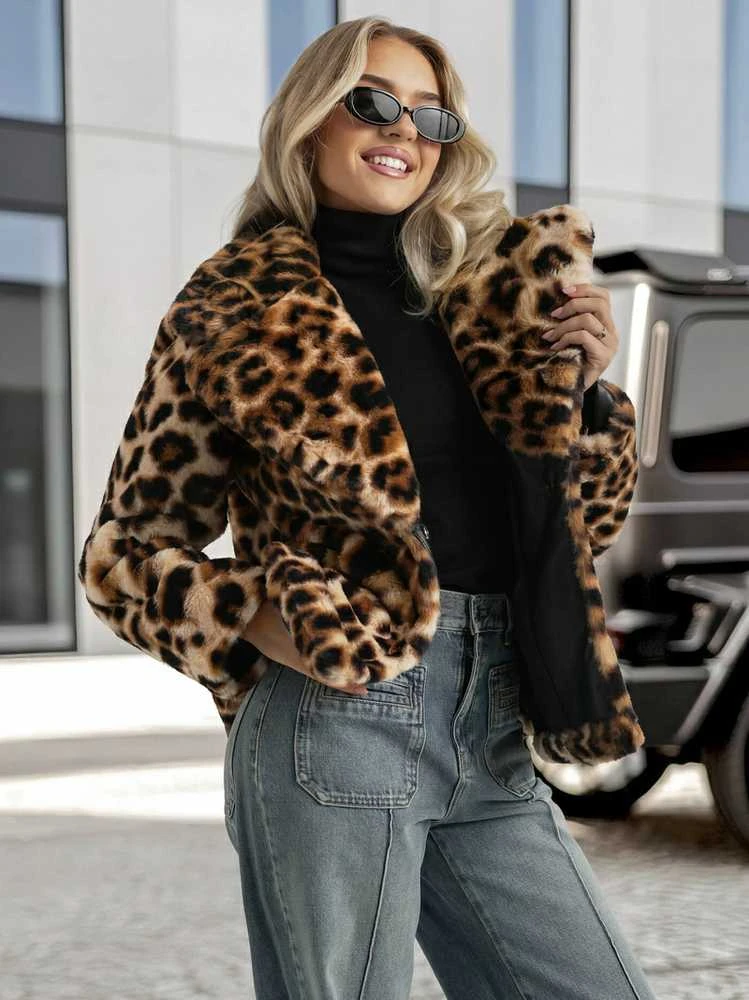 Moteriška ruda kailinė striukė su gyvūniniu raštu Leopard