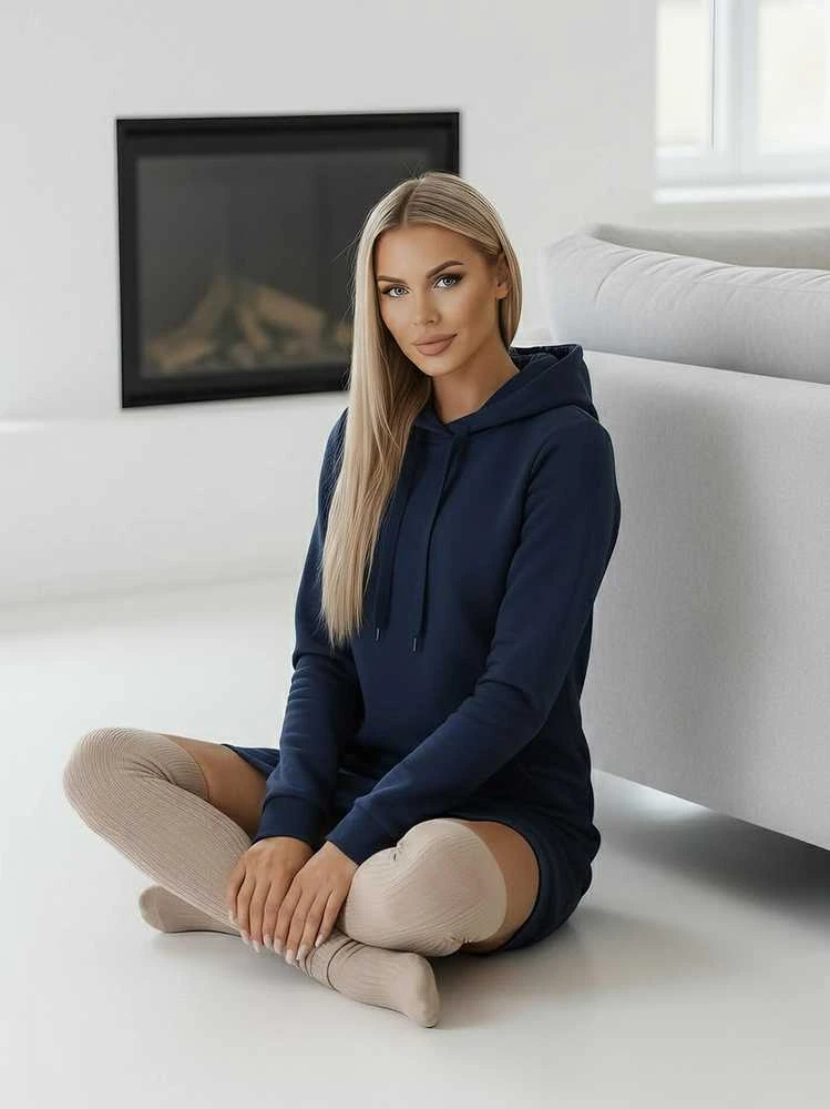 Moteriška tamsiai mėlyna suknelė su gobtuvu Margaret