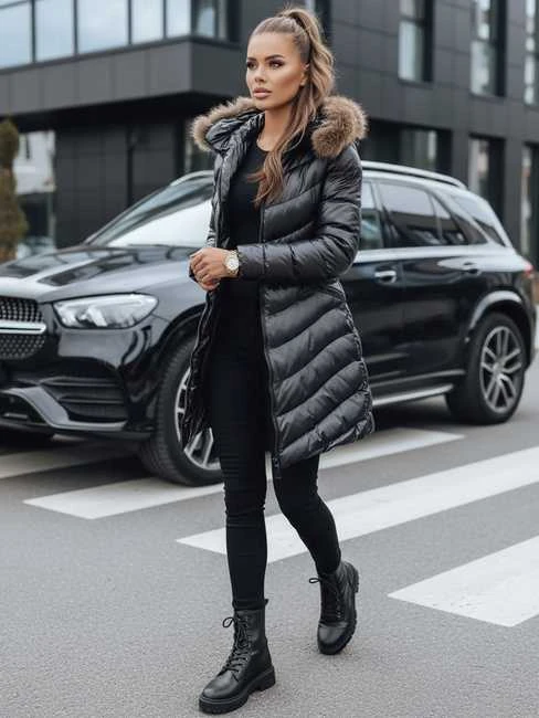 Moteriška žieminė juoda striukė Premium