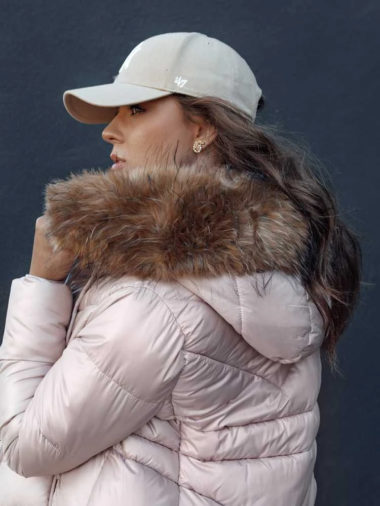 Moteriška žieminė rožinė striukė Jessica