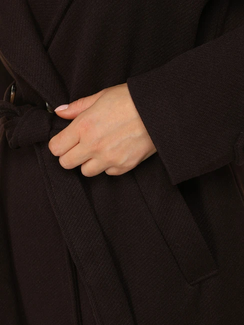 Moteriškas ilgas tamsiai rudas paltas su diržu Korel