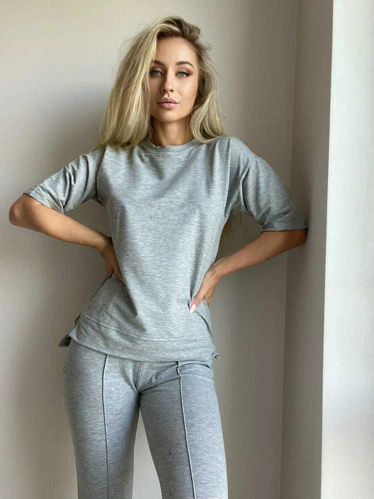 Pilkas moteriškas sportinis komplektas Clara