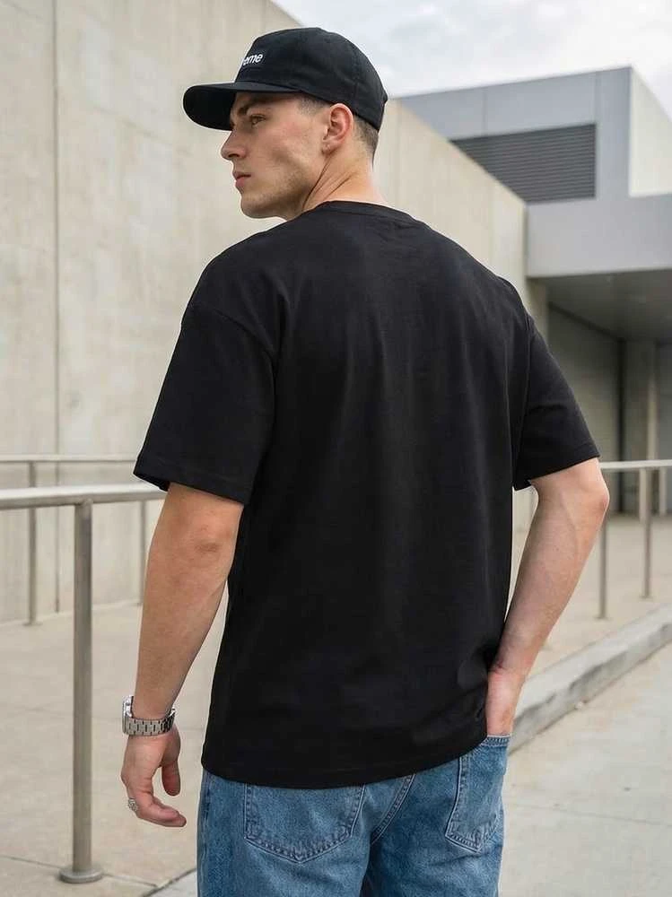Vyriškas juodas oversize marškinėlis „Jevin“
