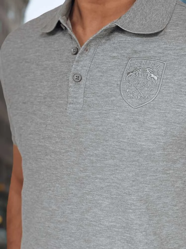 Vyriški pilkos spalvos polo marškinėliai su logotipu Emb