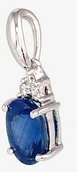 Auksinis pakabukas su brangakmeniais. . Praba: 585°. Akmuo: Briliantai , Safyras - 0.44 g. - 14 mm. - Briliantai (0,025Ct), Safyras (0,611Ct)