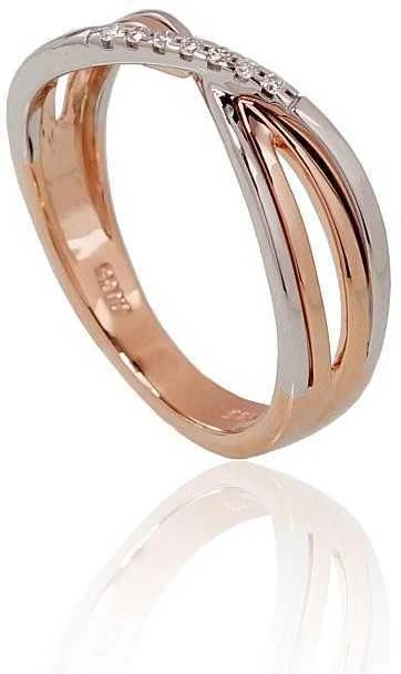 Auksinis žiedas su brangakmeniais. Metalas: Raudonas/Baltas Auksas. Praba: 585°. Akmuo: Briliantai - 17.5 - 2.82 g. - Briliantai (0,035Ct)