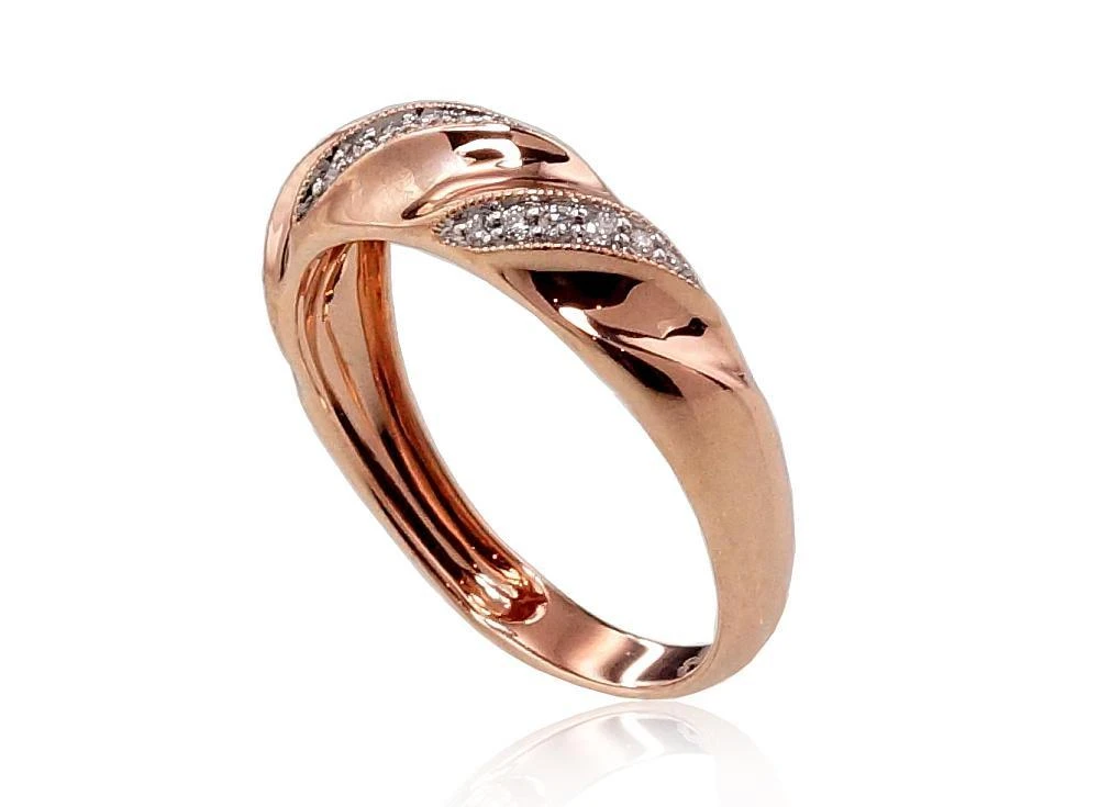 Auksinis žiedas su brangakmeniais. Metalas: Raudonas Auksas. Praba: 585°. Akmuo: Briliantai - 19 - 2.4 g. - Briliantai (0,107Ct)