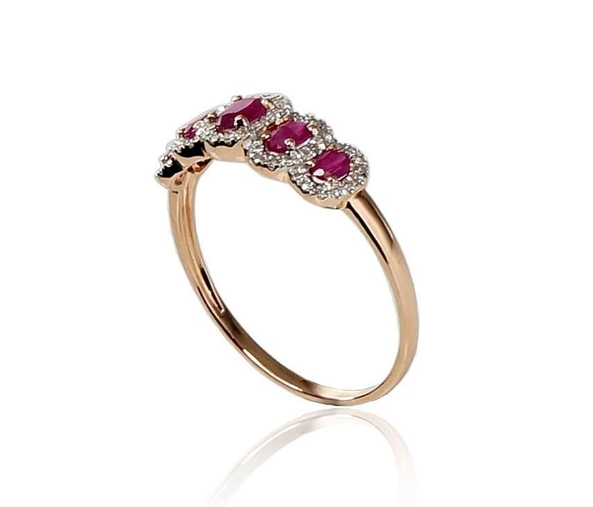Auksinis žiedas su brangakmeniais. Metalas: Raudonas Auksas. Praba: 585°. Akmuo: Briliantai , Rubinas - 18 - 1.68 g. - Briliantai (0,133Ct), Rubinas (0,577Ct)