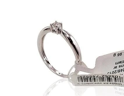 Auksinis žiedas su brangakmeniais. Metalas: Baltas Auksas. Praba: 585°. Akmuo: Briliantai - 17.5 - 1.56 g. - Briliantai (0,024Ct)