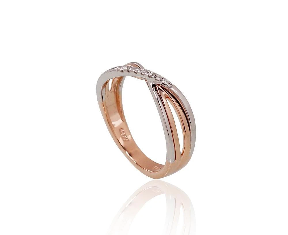Auksinis žiedas su brangakmeniais. Metalas: Raudonas/Baltas Auksas. Praba: 585°. Akmuo: Briliantai - 17.5 - 2.82 g. - Briliantai (0,035Ct)