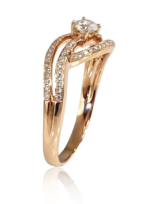 Auksinis žiedas su brangakmeniais. Metalas: Raudonas Auksas. Praba: 585°. Akmuo: Briliantai - 20 - 2.97 g. - Briliantai (0,39Ct)