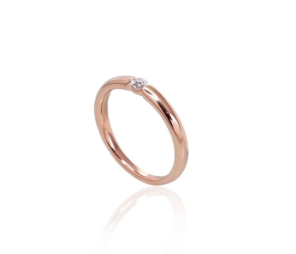 Auksinis žiedas su brangakmeniais. Metalas: Raudonas Auksas. Praba: 585°. Akmuo: Briliantai - 17.5 - 2.71 g. - Briliantai (0,08Ct)