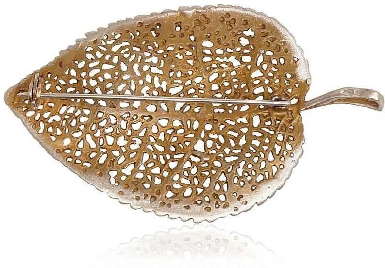 Sidabrinė sagė - 9.8 g. - 67 mm.