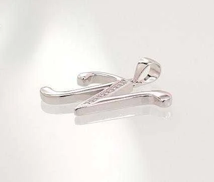Sidabrinis Pakabukas - Vardo Raidė. Metalas: Sidabras. Praba: 925°. Akmuo: Cirkonai - 2.4 g. - 22 mm.
