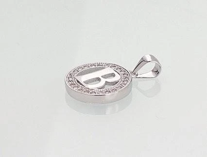 Sidabrinis Pakabukas - Vardo Raidė. Metalas: Sidabras. Praba: 925°. Akmuo: Cirkonai - 1.9 g. - 21 mm.