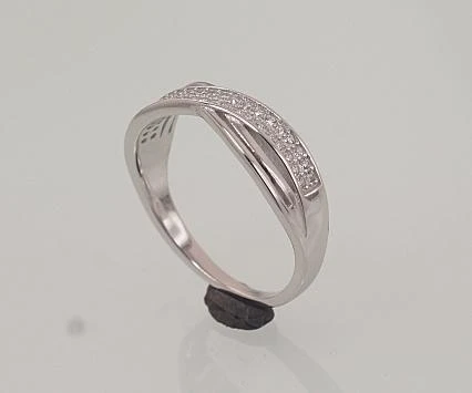 Sidabrinis žiedas - 18 - 2.3 g.