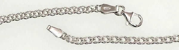 Sidabrinė grandinėlė Rombo 2,8 mm , briaunų apdirbimas deimantu - 55 - 7.3 g. - 2,8 mm.