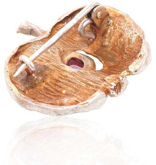 Sidabrinė sagė - 3.6 g. - 22 mm.