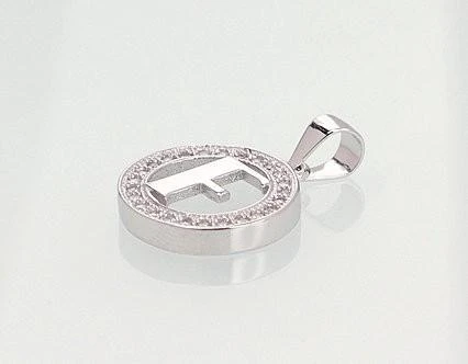 Sidabrinis Pakabukas - Vardo Raidė. Metalas: Sidabras. Praba: 925°. Akmuo: Cirkonai - 1.8 g. - 21 mm.