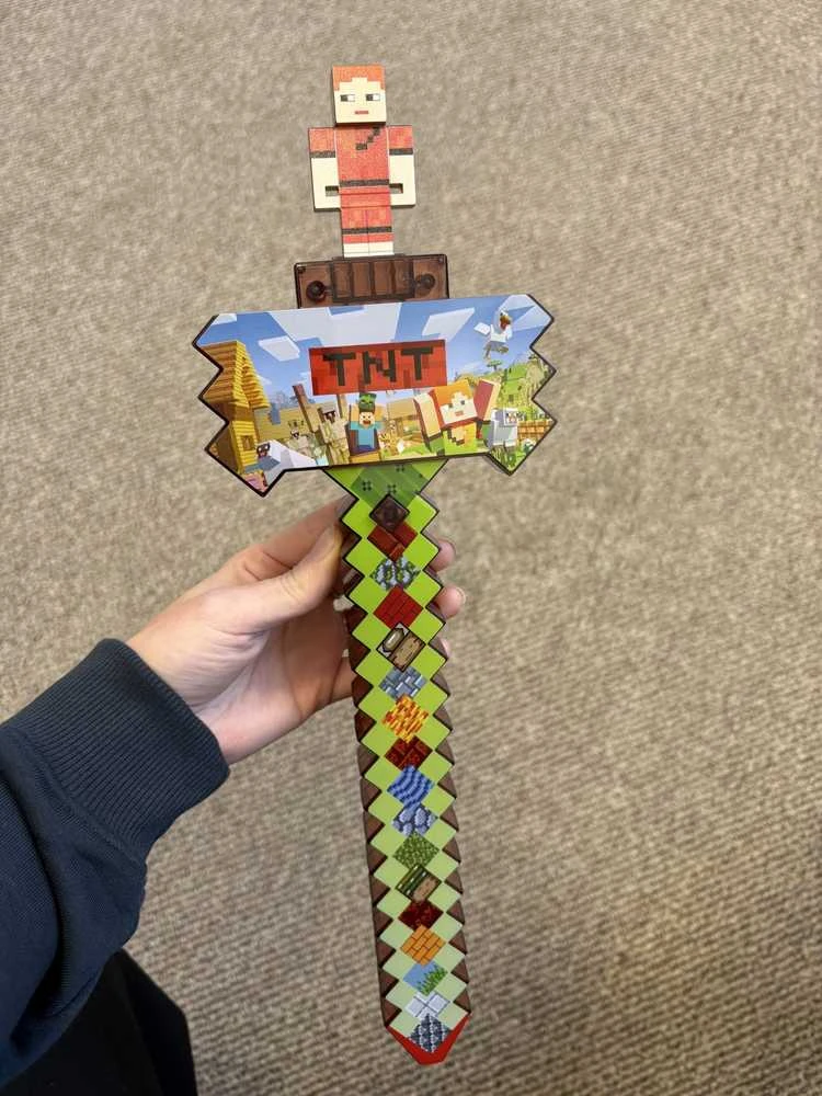 Magy Šviečiantis plaktukas kardas Minecraft 39 cm