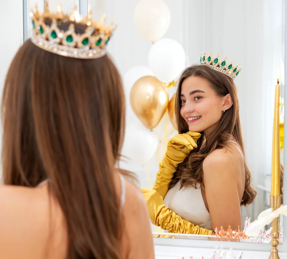 Partypal Torto dekoracija karūna žali kristalai 15 cm skersmuo