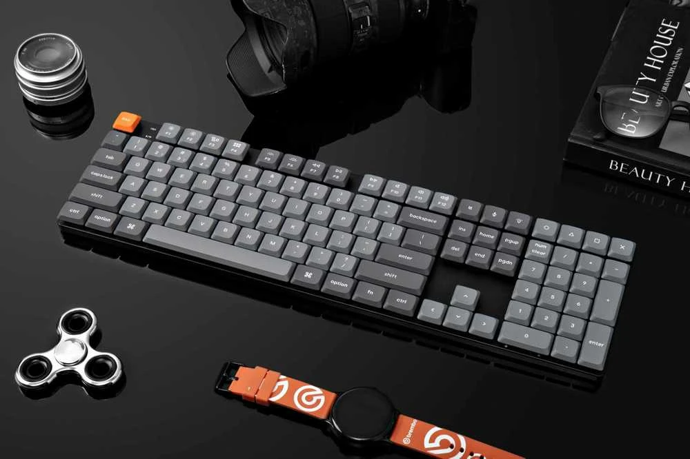 Klaviatūra žaidimams Keychron K5 Max Gateron Brown (Low Profile) belaidė mechaninė su pašvietimu szaro-juoda