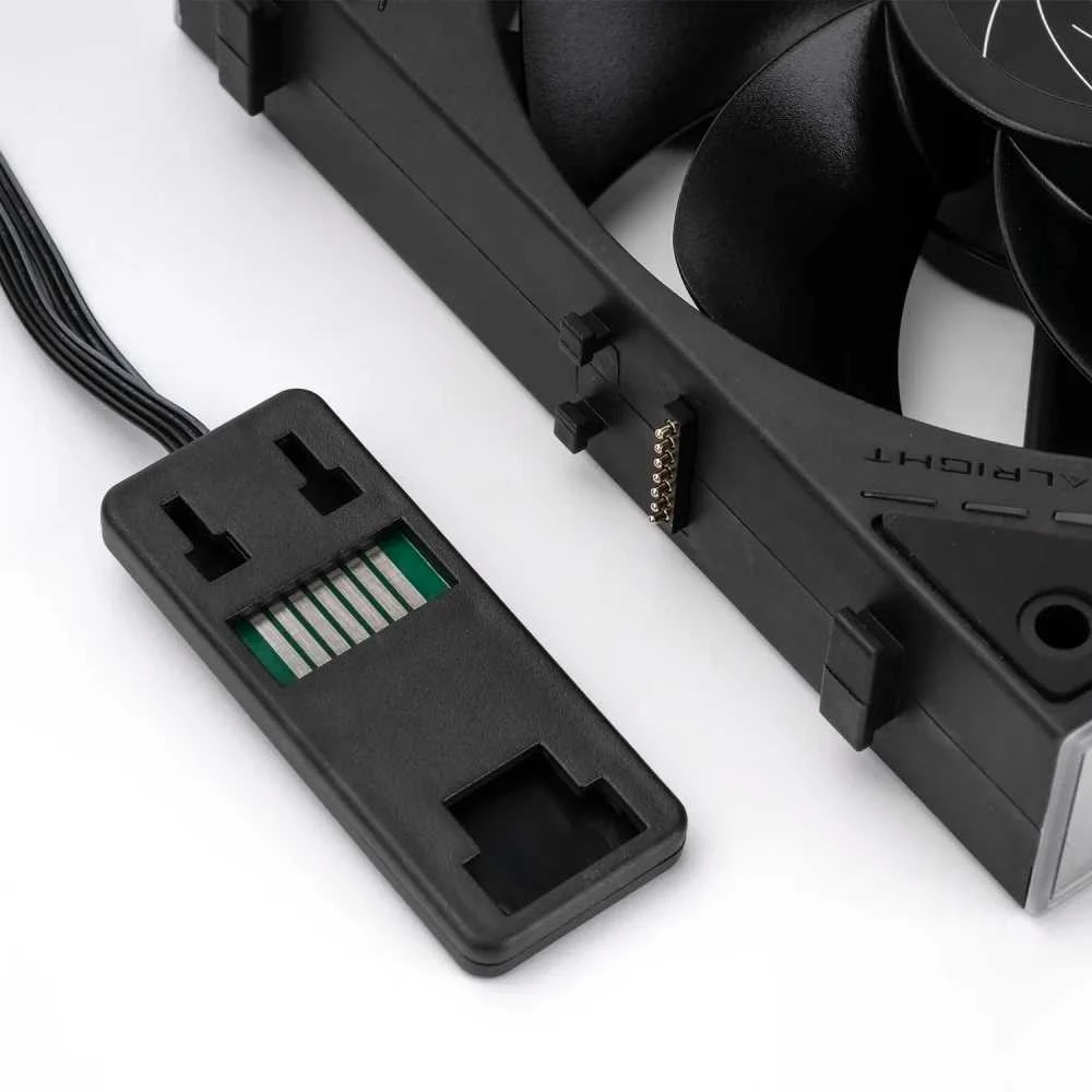 Thermalright TL-M12QR ventiliatorius su magnetine jungtimi