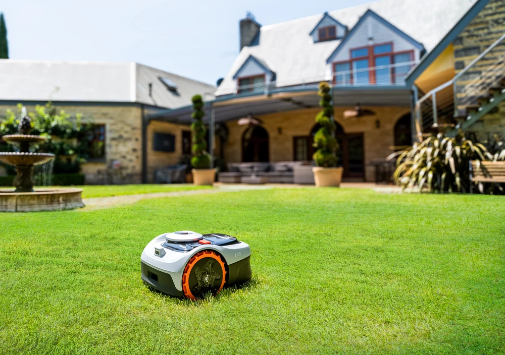 Segway Navimow i105E Belaidis vejos pjovimo robotas skirtas iki 500 m² vejai