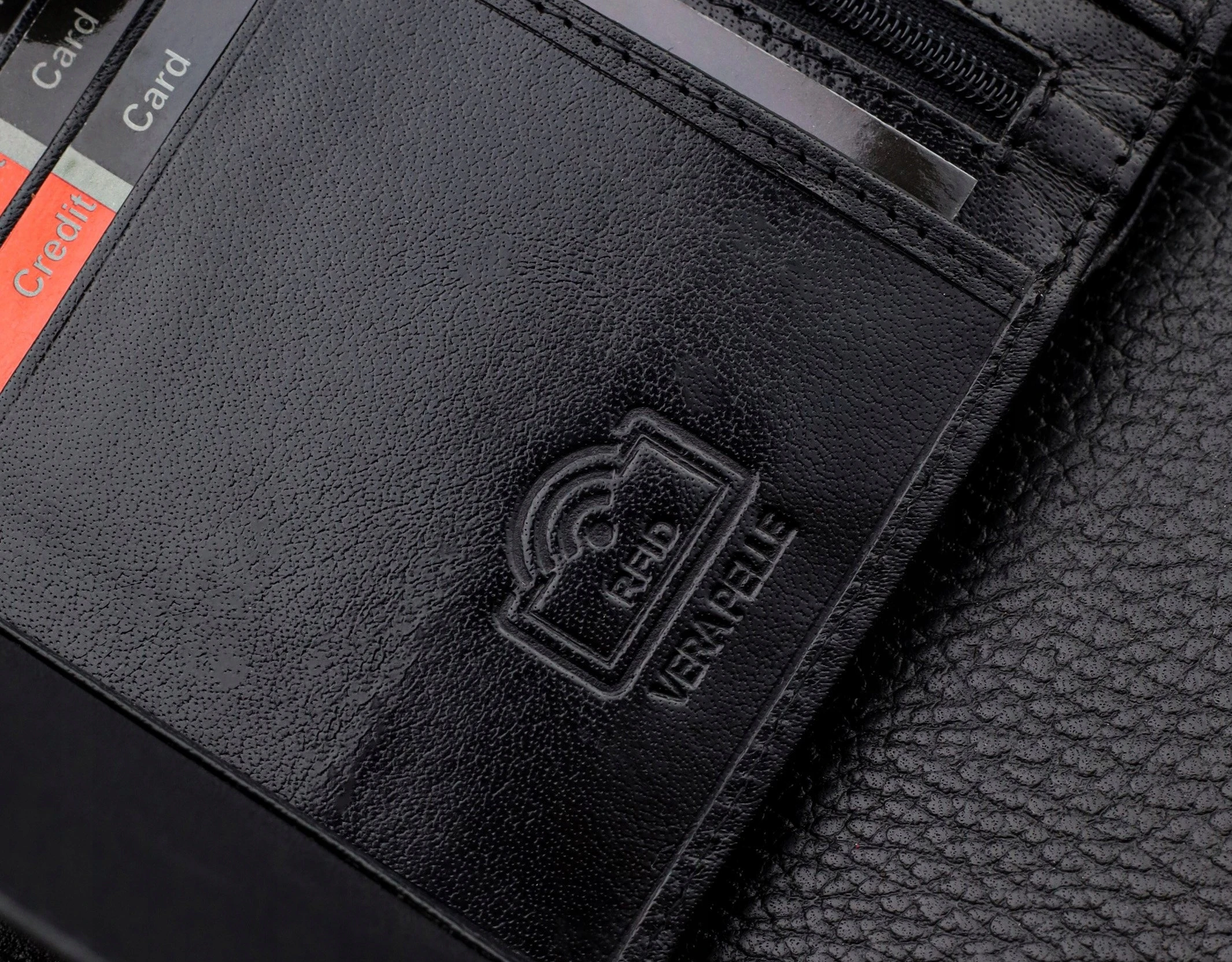 Vyriška odinė piniginė Pierre Cardin, RFID, juoda 623206 aprašymas - Prekės nuotrauka