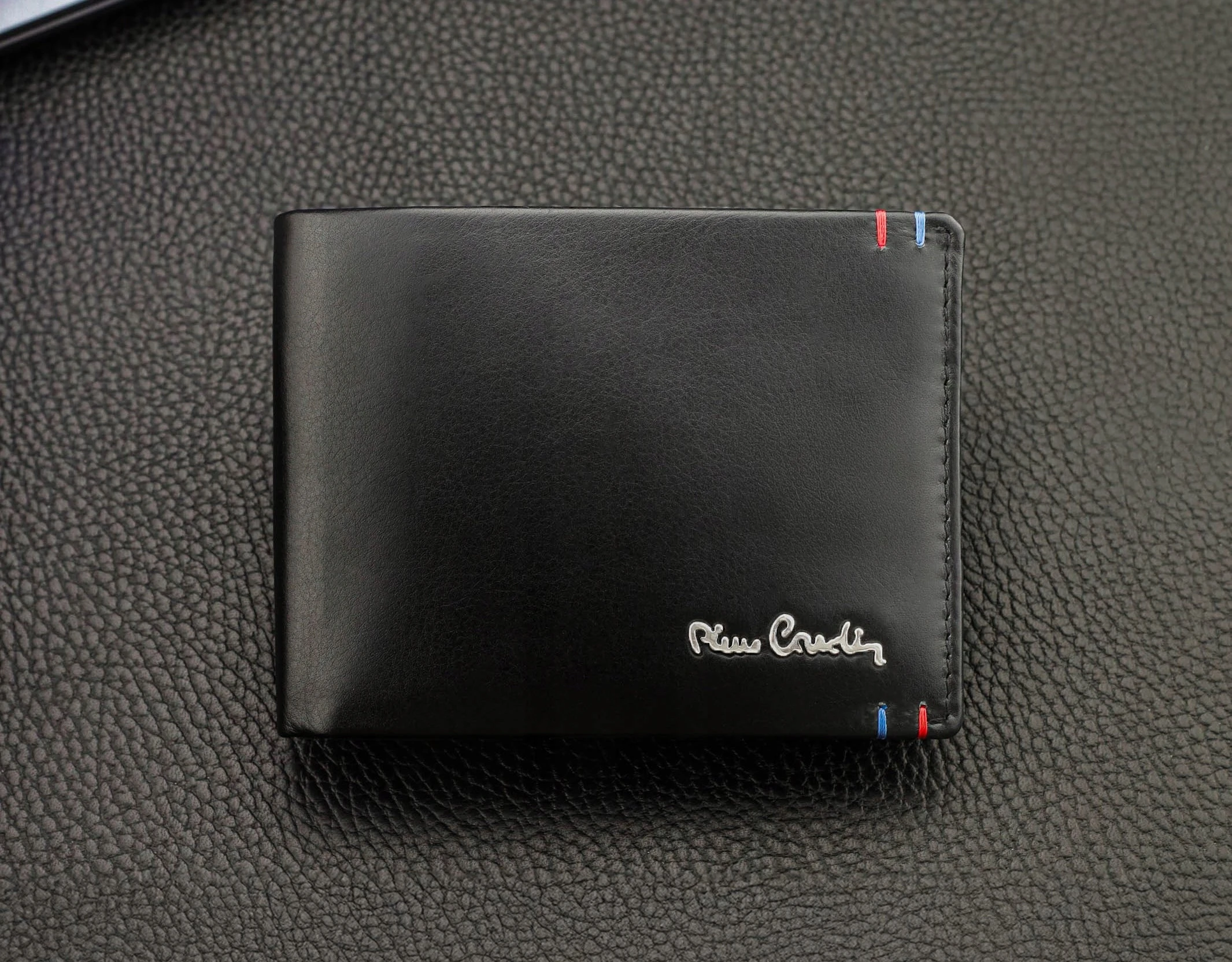 Vyriška odinė piniginė Pierre Cardin, su RFID apsauga 6088606 aprašymas - Prekės nuotrauka