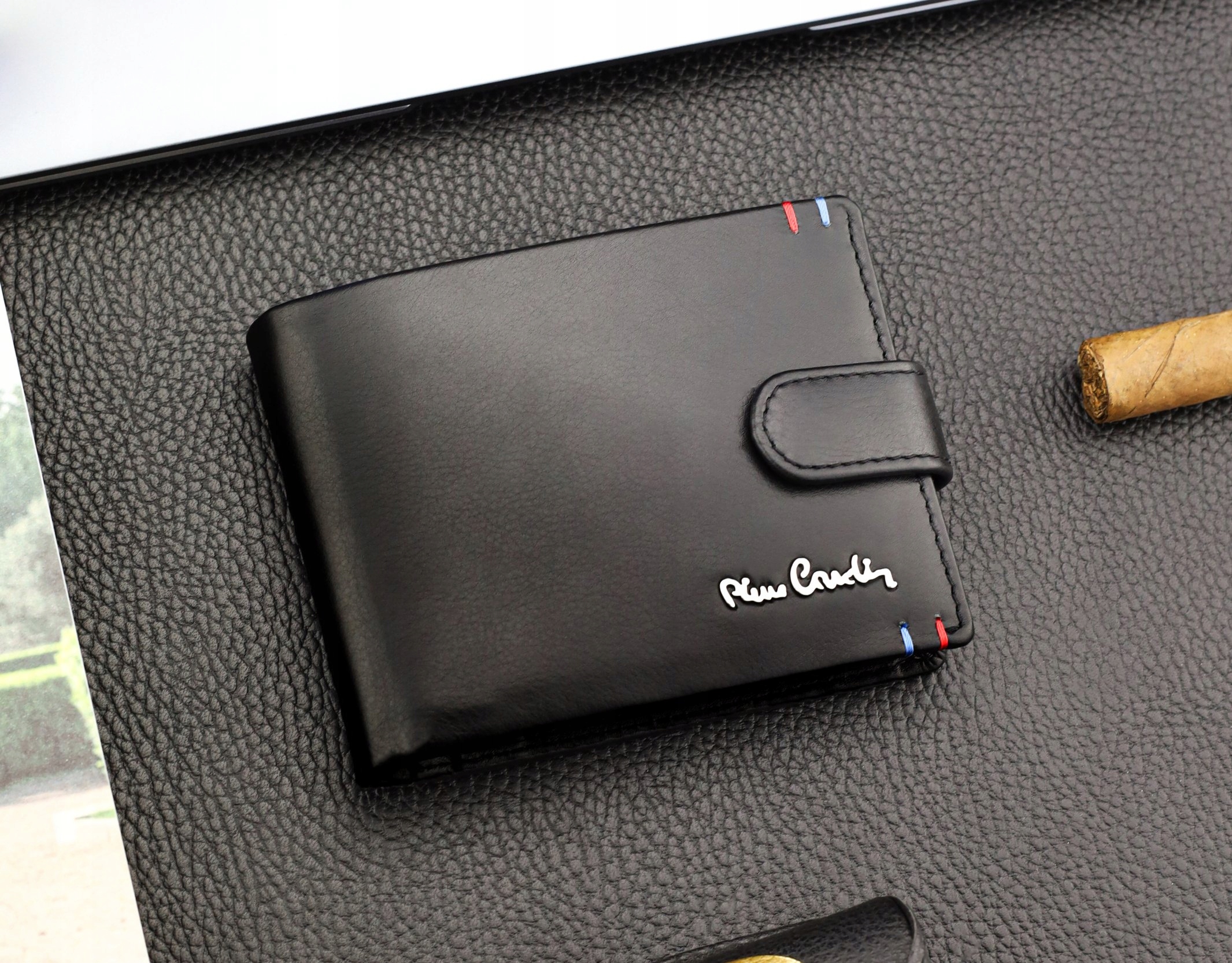 Vyriška odinė piniginė Pierre Cardin, su RFID apsauga A423606 aprašymas - Prekės nuotrauka