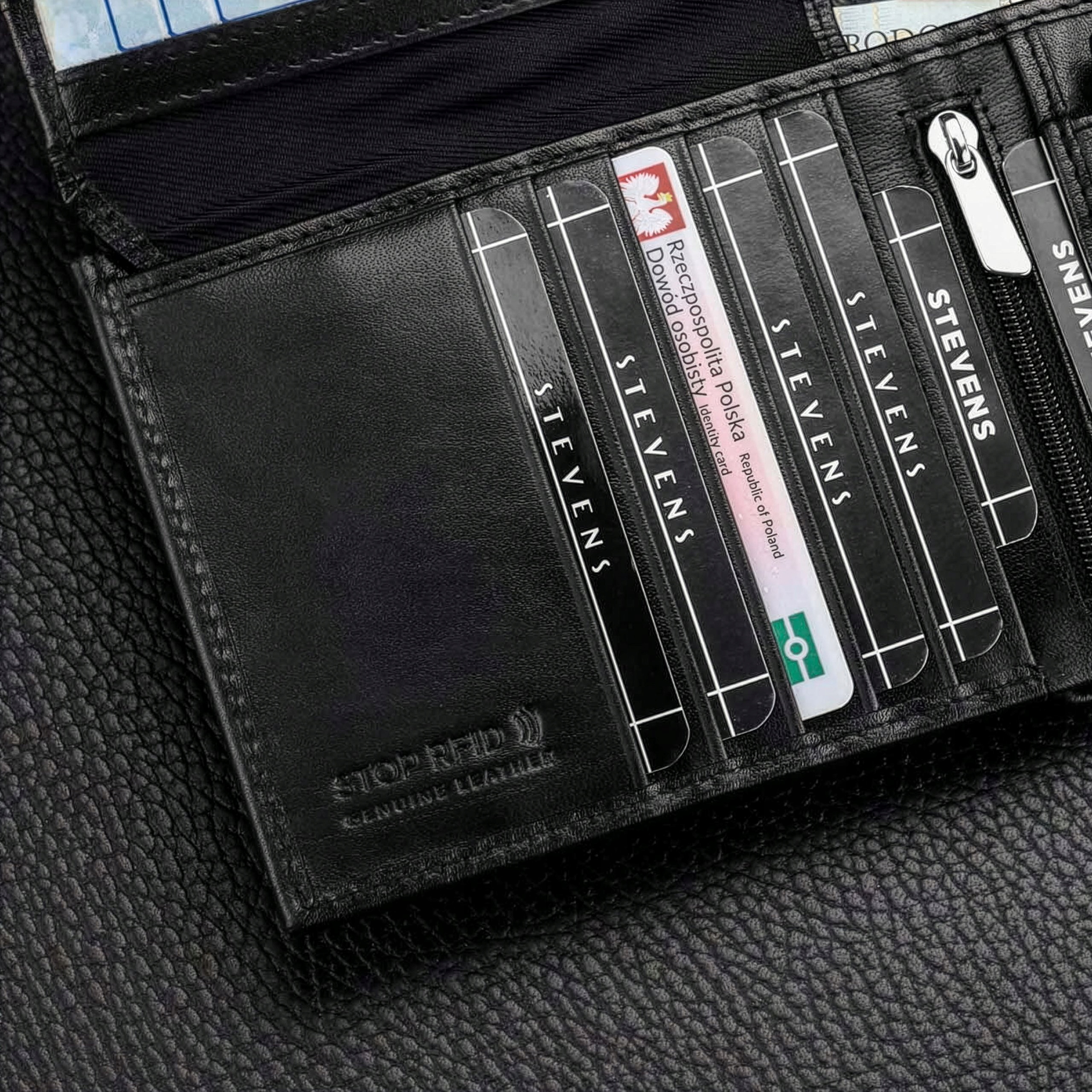Vyriška odinė piniginė STEVENS, juoda, su RFID apsauga 8888A-R aprašymas - Prekės nuotrauka