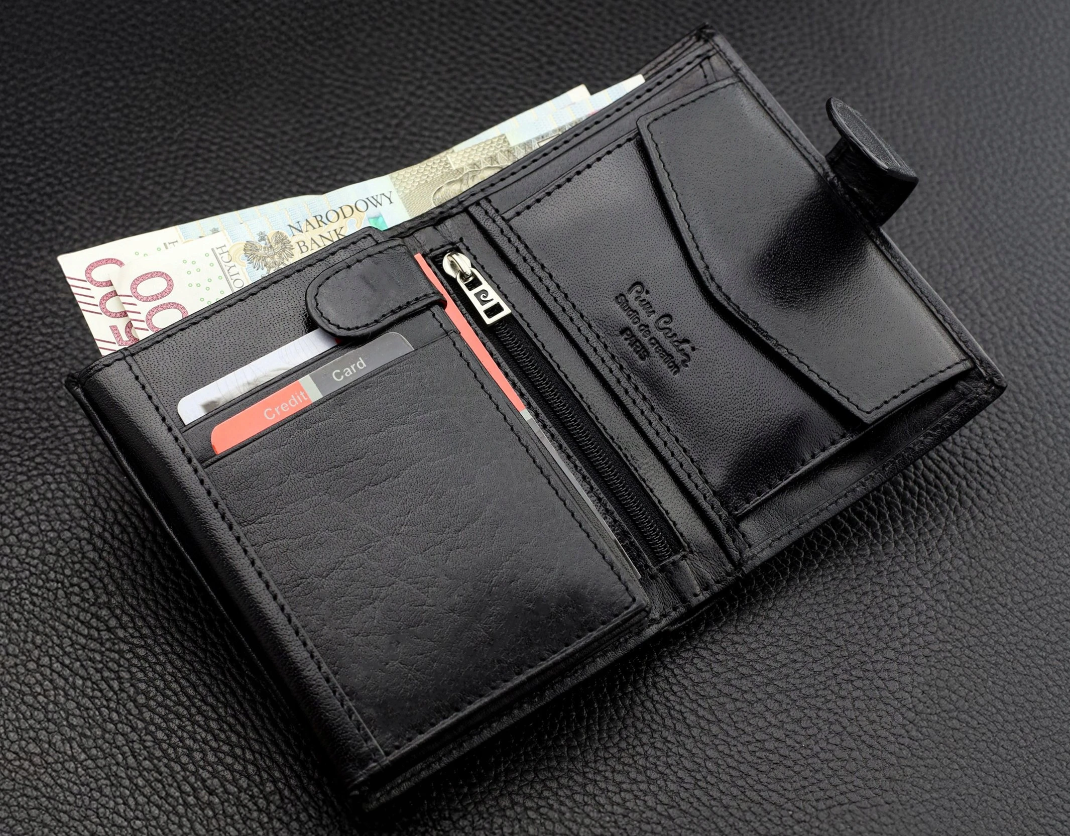 Vyriška piniginė Pierre Cardin, natūrali oda, RFID apsauga A623606 aprašymas - Prekės nuotrauka