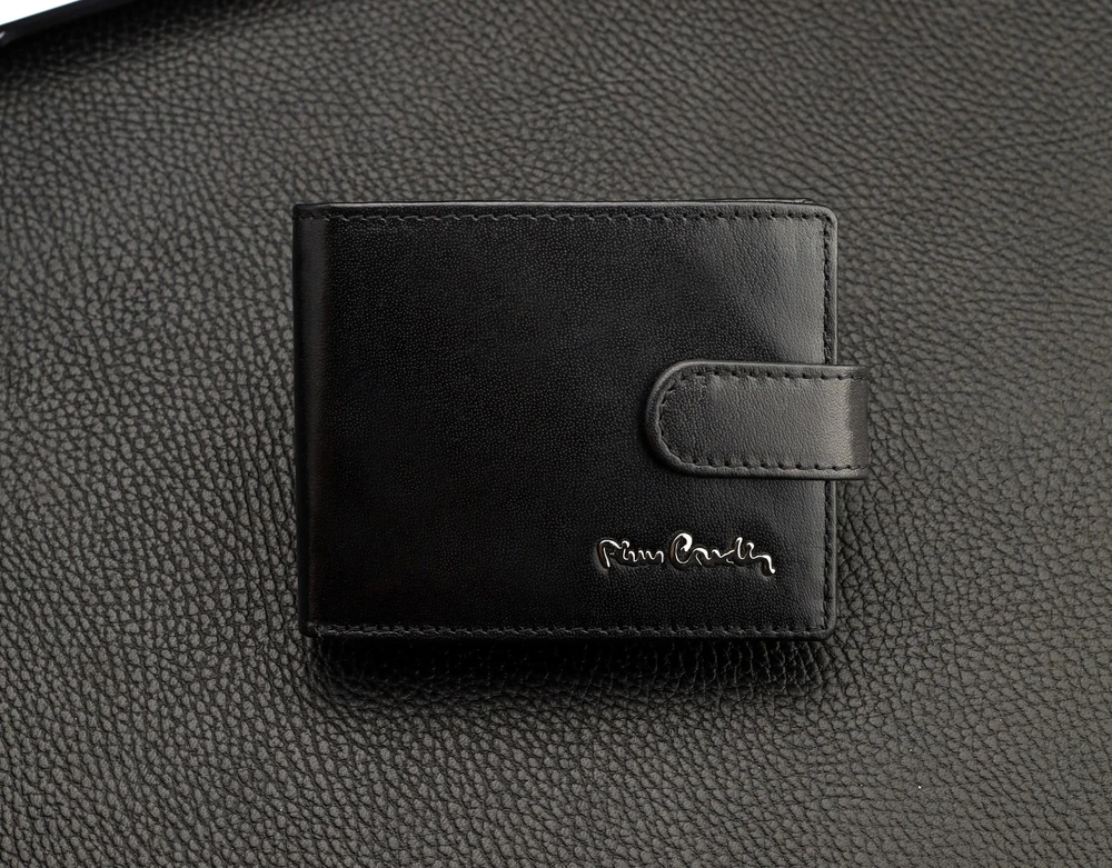 Dovanų rinkinys vyrams: odinė piniginė Pierre Cardin RFID ir diržas STEVENS A323206