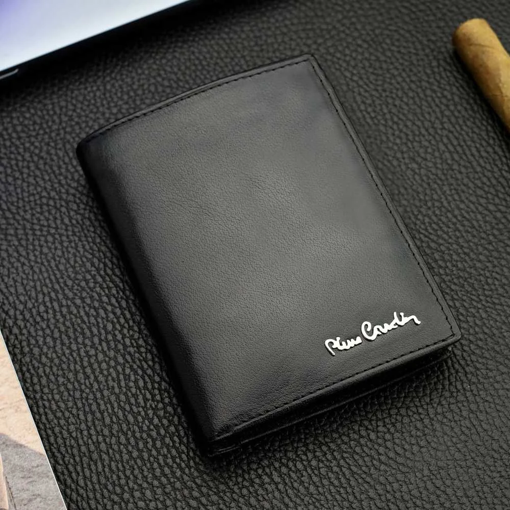 Dovanų rinkinys vyrams: odinė piniginė Pierre Cardin RFID ir diržas Stevens 623206