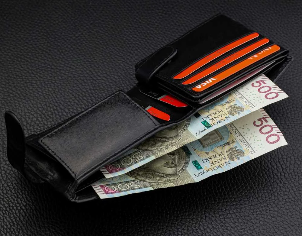 Dovanų rinkinys vyrams: odinė piniginė Pierre Cardin RFID ir diržas Stevens A323206
