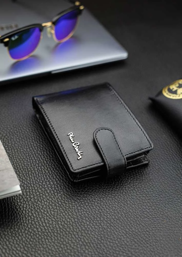 Dovanų rinkinys vyrams: odinė piniginė Pierre Cardin RFID ir diržas Stevens A6088206