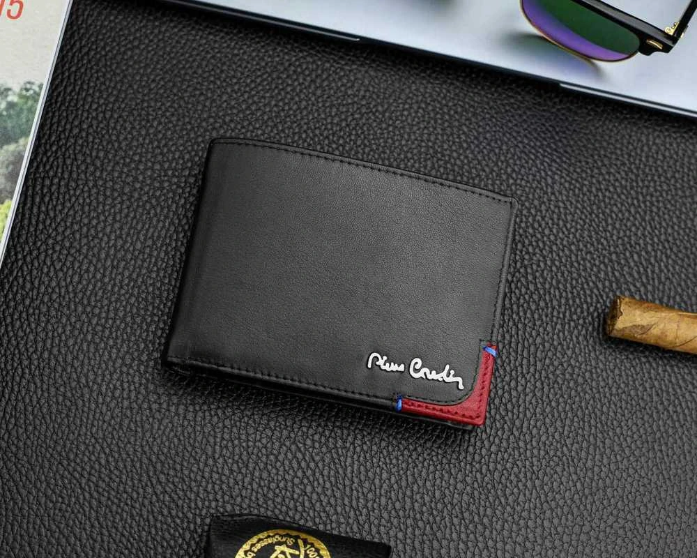 Dovanų rinkinys vyrams: odinė piniginė Pierre Cardin RFID, odinis diržas 75T8806BR