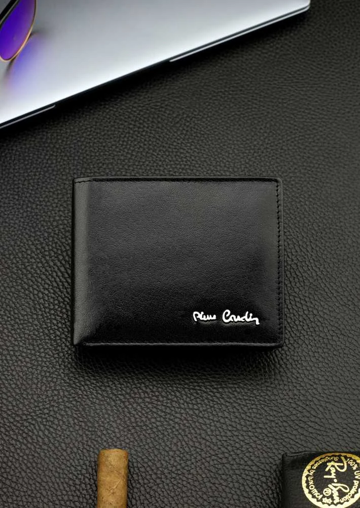 Dovanų rinkinys vyrams: odinė piniginė Pierre Cardin RFID ir diržas Stevens 423206