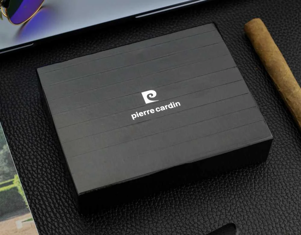 Dovanų rinkinys vyrams: odinė piniginė Pierre Cardin RFID ir diržas Stevens 323206
