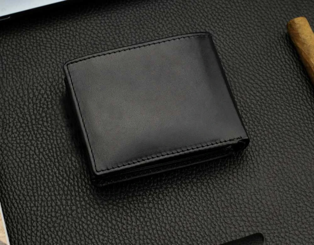 Dovanų rinkinys vyrams: odinė piniginė Pierre Cardin RFID ir diržas Stevens 323206