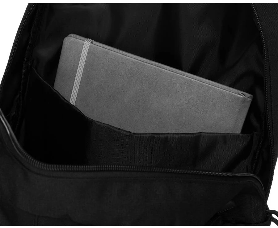 Juoda mokyklinė kuprinė su USB Peterson