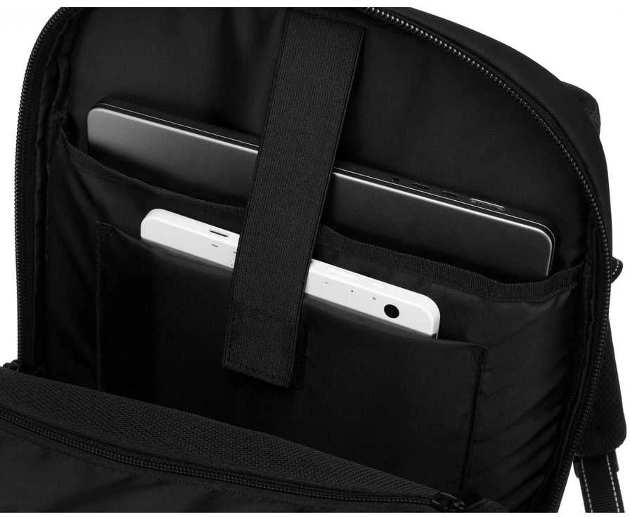 Juoda tekstilinė kelioninė kuprinė „Peterson“ su vakuuminiu skyriumi ir USB jungtimi K49