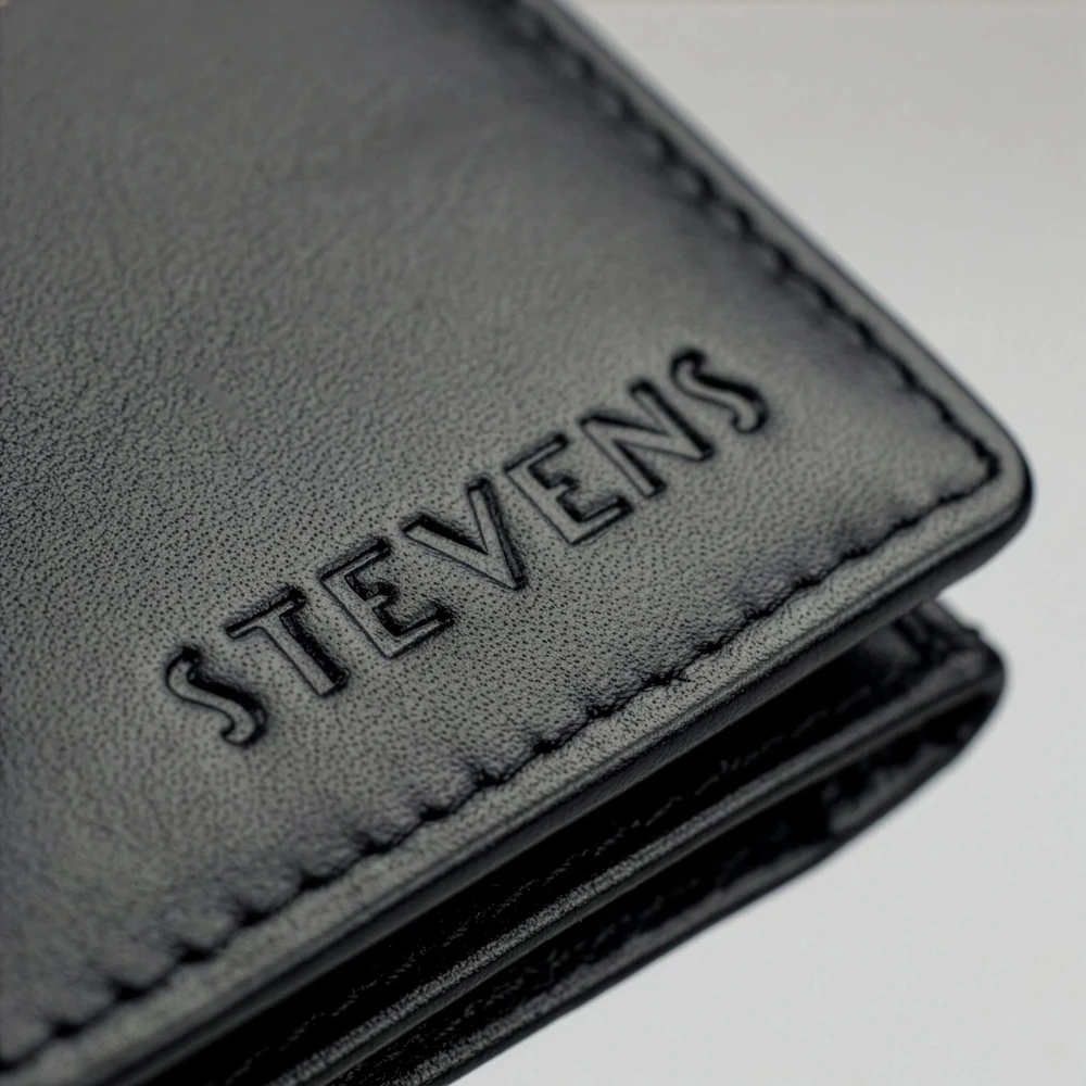 Juodas odinis RFID dėklas kortelėms ir automobilio registracijos liudijimui STEVENS D40040
