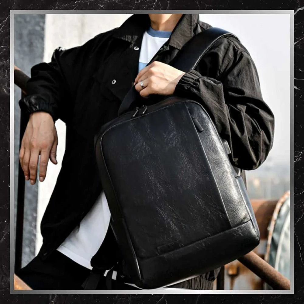 Kelioninė miesto kuprinė BAD&BAGS, juoda, odinė