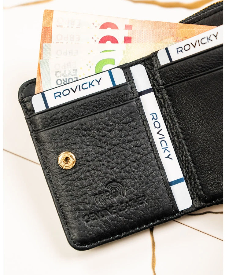 Maža moteriška natūralios odos piniginė su RFID apsauga, juoda – Rovicky ST80