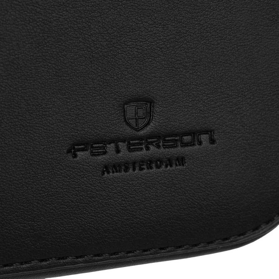Maža moteriška „Peterson“ crossbody rankinė per petį, juoda, iš ekologiškos odos