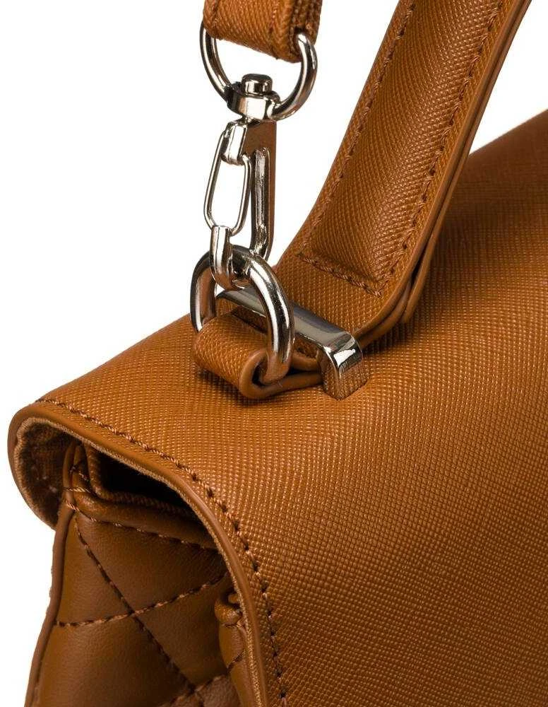 Moteriška karamelinės spalvos „David Jones“ crossbody rankinė su sidabro spalvos furnitūra