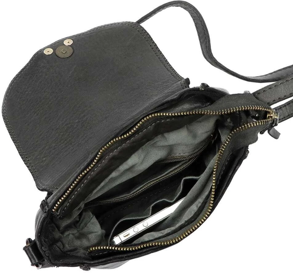 Moteriška natūralios odos juoda crossbody rankinė su dekoratyvia rankena VS 002